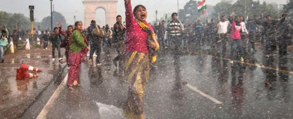 foto repressie door de Indiase politie nam toe naarmate de boerenprotesten massaler en heviger werden 