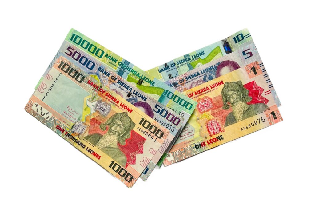 In juli 2022 werden nieuwe bankbiljetten in leones uitgegeven waarbij drie nullen werden geschrapt