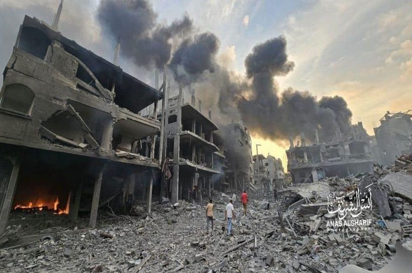 Gaza-stad op 15 oktober 2023, na dagen van Israëlische bombardementen (foto: Anas al-Sharif).